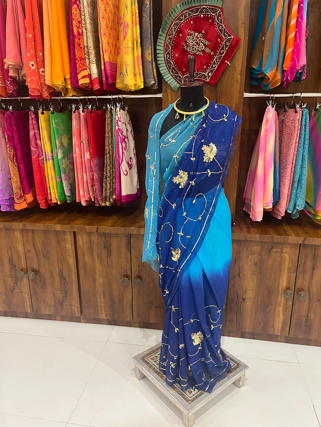 Neel Samdhar Saree